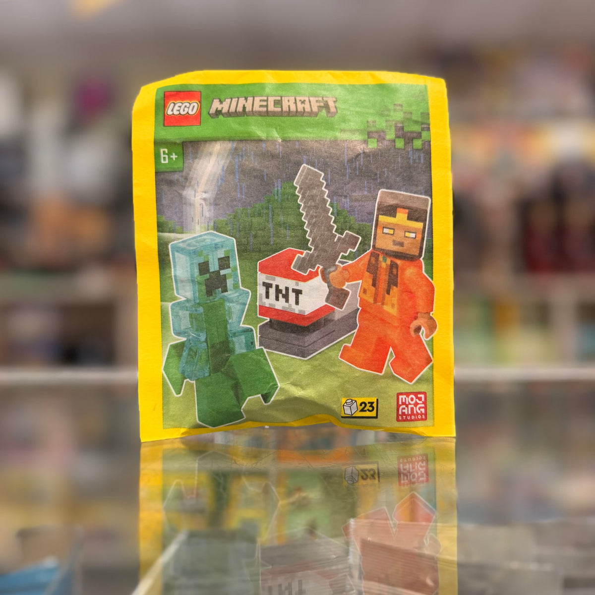 Hero with Charged Creeper and TNT Launcher Paper Bag, 662406 - LEGO® Minecraft Set